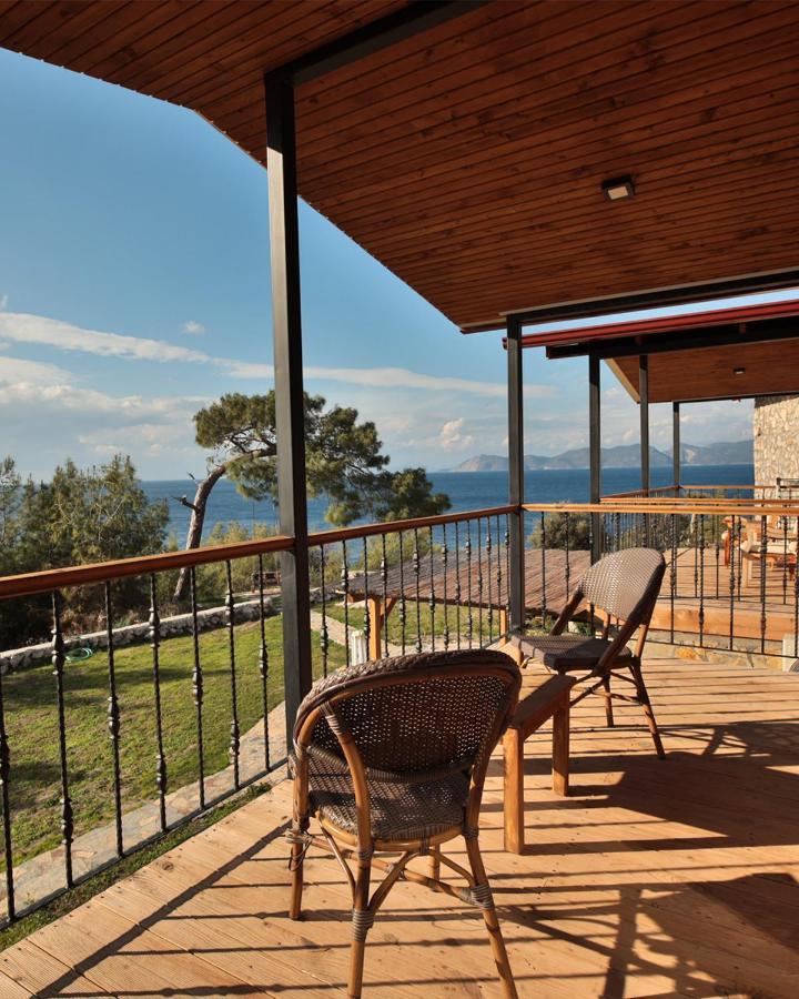 Rocas Roja Beach Hotel Faralya Exterior photo